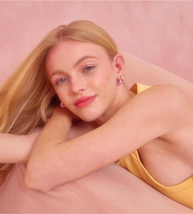 Campaign photography featuring MONDAY Haircare products, variation 40.